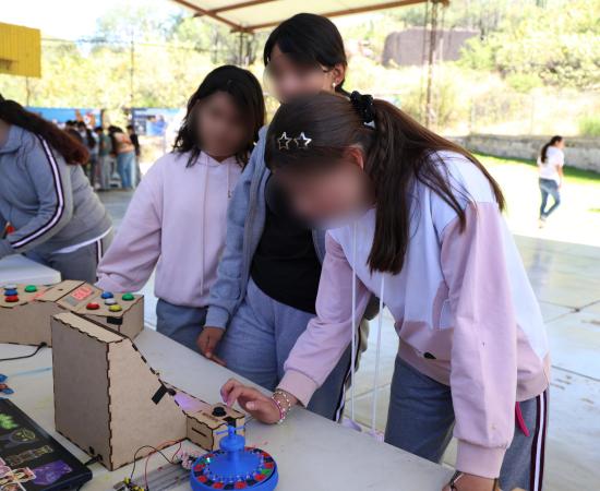 Estudiantes del CUNorte acercan la ciencia a más de 230 niñas y niños del norte de Jalisco
