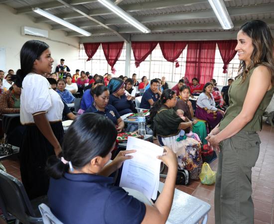 Compromiso y acompañamiento cercano fortalecen la atención a estudiantes wixaritari en la sede Tuxpan de Bolaños