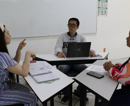 Estudiantes de Colombia y México Realizan su Verano de Investigación en CUNorte