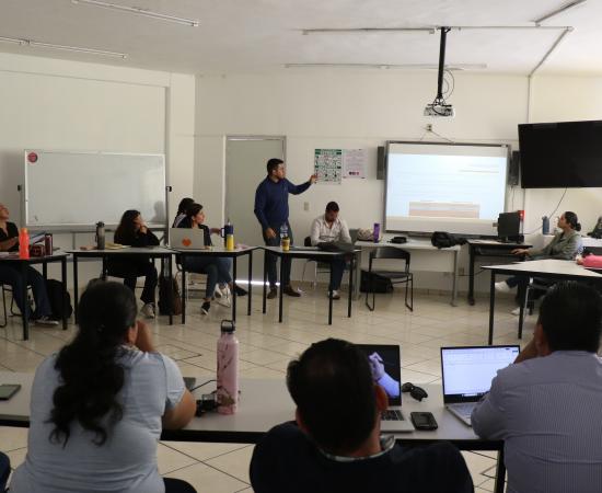 Maestría en Administración de Negocios del CUNorte Imparte Taller sobre Sostenibilidad y Responsabilidad Empresarial