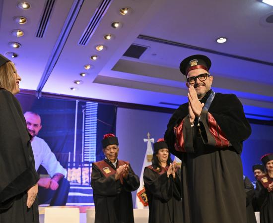 Otorga UNEDL doctorado “Honoris causa” a Ricardo Villanueva