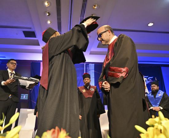 Otorga UNEDL doctorado “Honoris causa” a Ricardo Villanueva