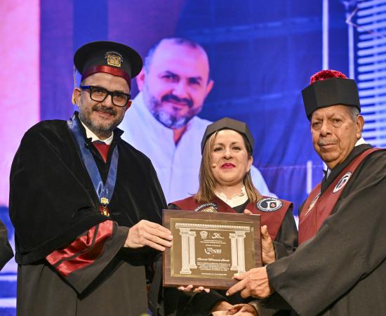 Otorga UNEDL doctorado “Honoris causa” a Ricardo Villanueva